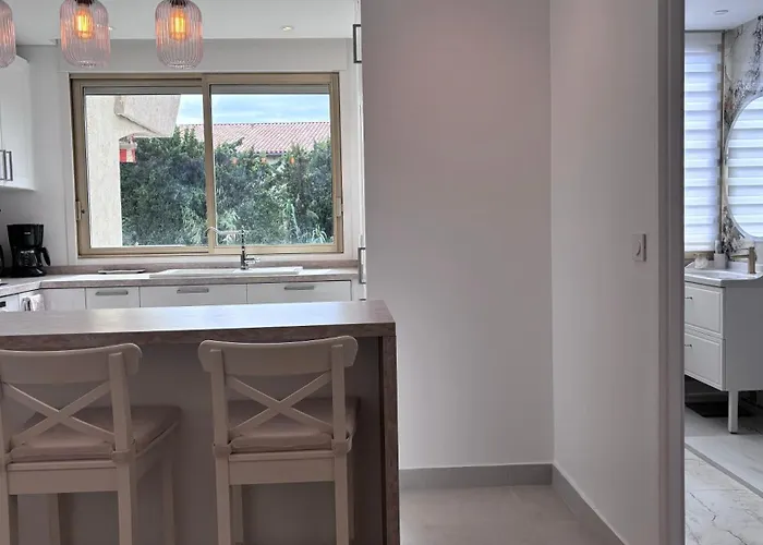 Jardin Terrasse Eden Tropez - Parking Pool Ac 4p Апартаменты Сен-Тропе