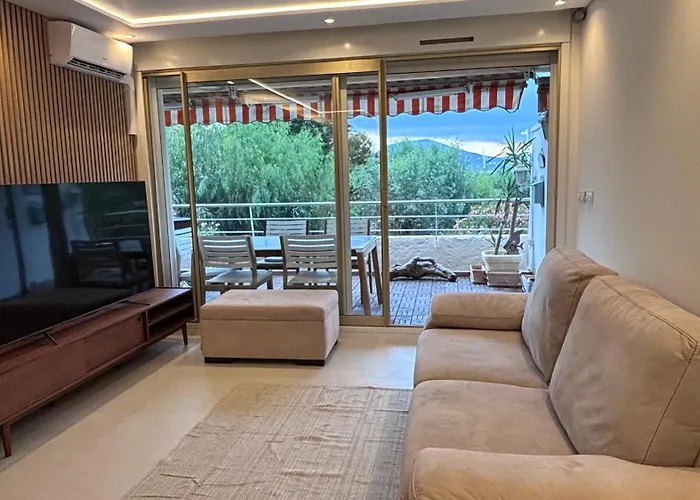 Jardin Terrasse Eden Tropez - Parking Pool Ac 4p Апартаменты *