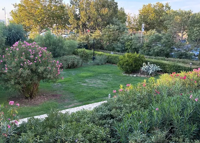 Jardin Terrasse Eden Tropez - Parking Pool Ac 4p *