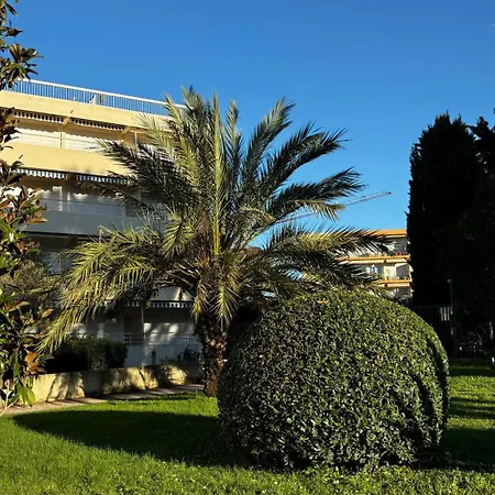 Jardin Terrasse Eden Tropez - Parking Pool Ac 4p *