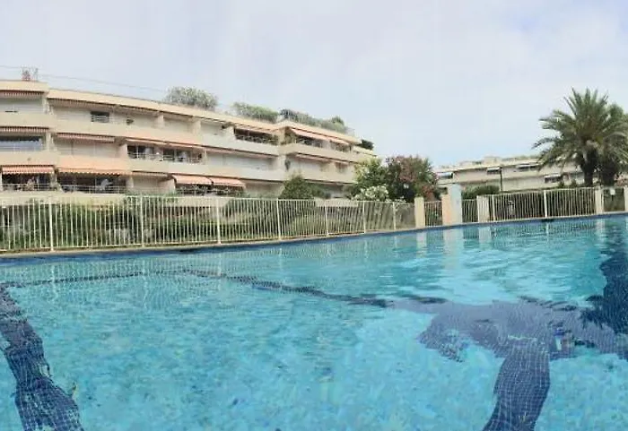 Jardin Terrasse Eden Tropez - Parking Pool Ac 4p *