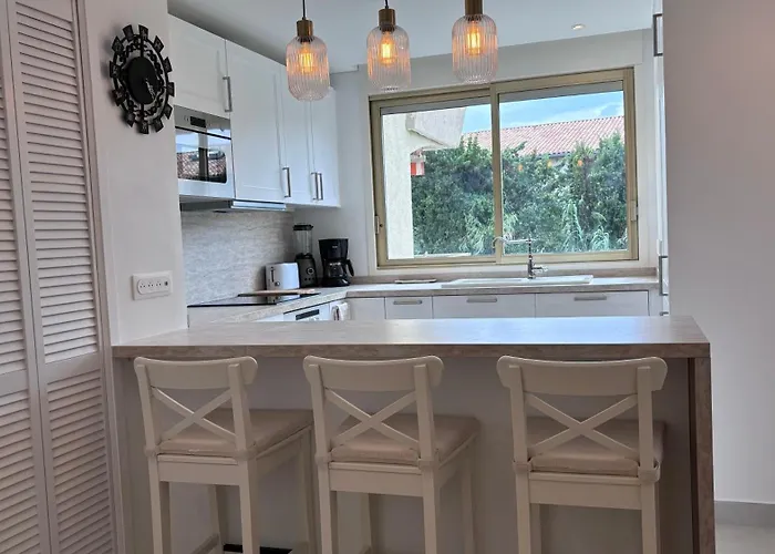 Jardin Terrasse Eden Tropez - Parking Pool Ac 4p Apartment