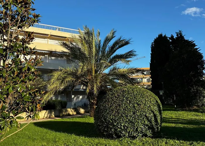 Jardin Terrasse Eden Tropez - Parking Pool Ac 4p *